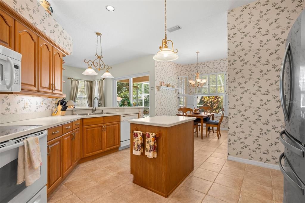 For Sale: $700,000 (3 beds, 3 baths, 2344 Square Feet)