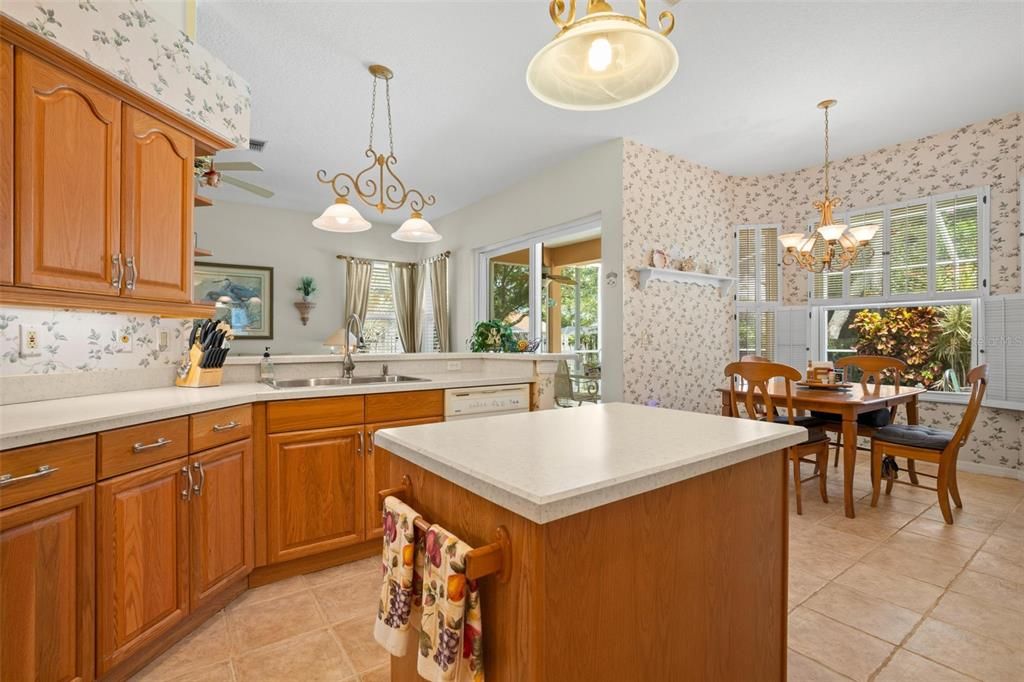 For Sale: $700,000 (3 beds, 3 baths, 2344 Square Feet)