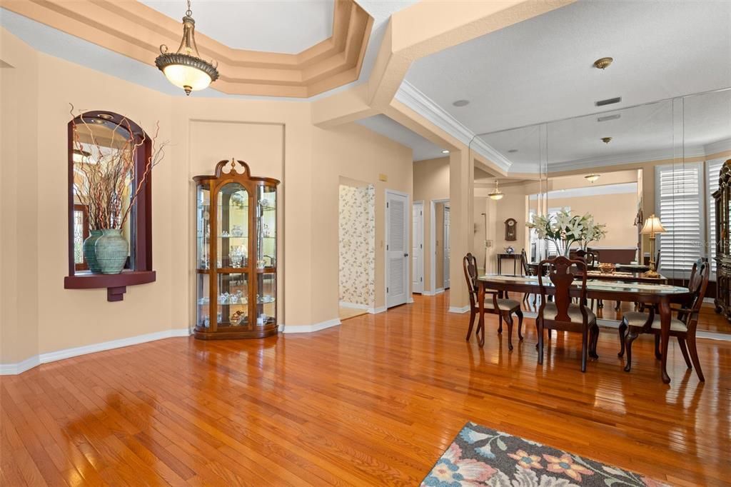 For Sale: $700,000 (3 beds, 3 baths, 2344 Square Feet)