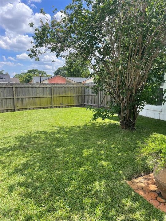 Active With Contract: $379,900 (4 beds, 2 baths, 2039 Square Feet)