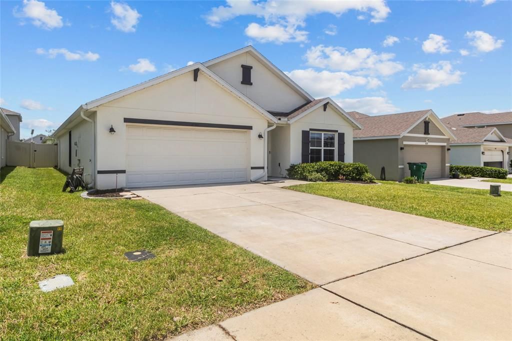 For Sale: $330,000 (4 beds, 2 baths, 1846 Square Feet)