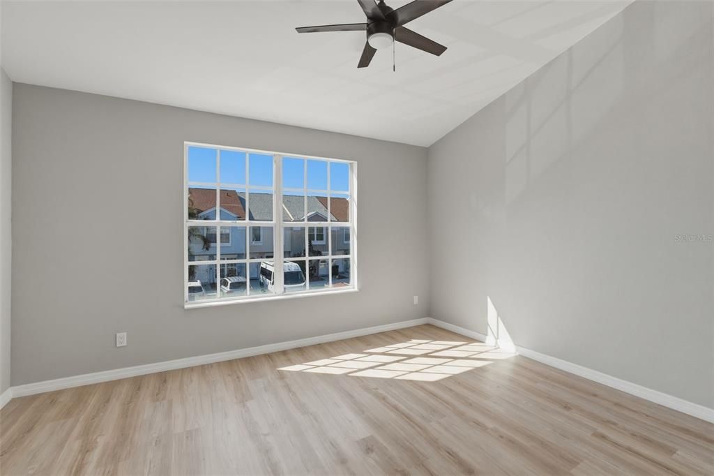 For Sale: $205,000 (2 beds, 2 baths, 1118 Square Feet)