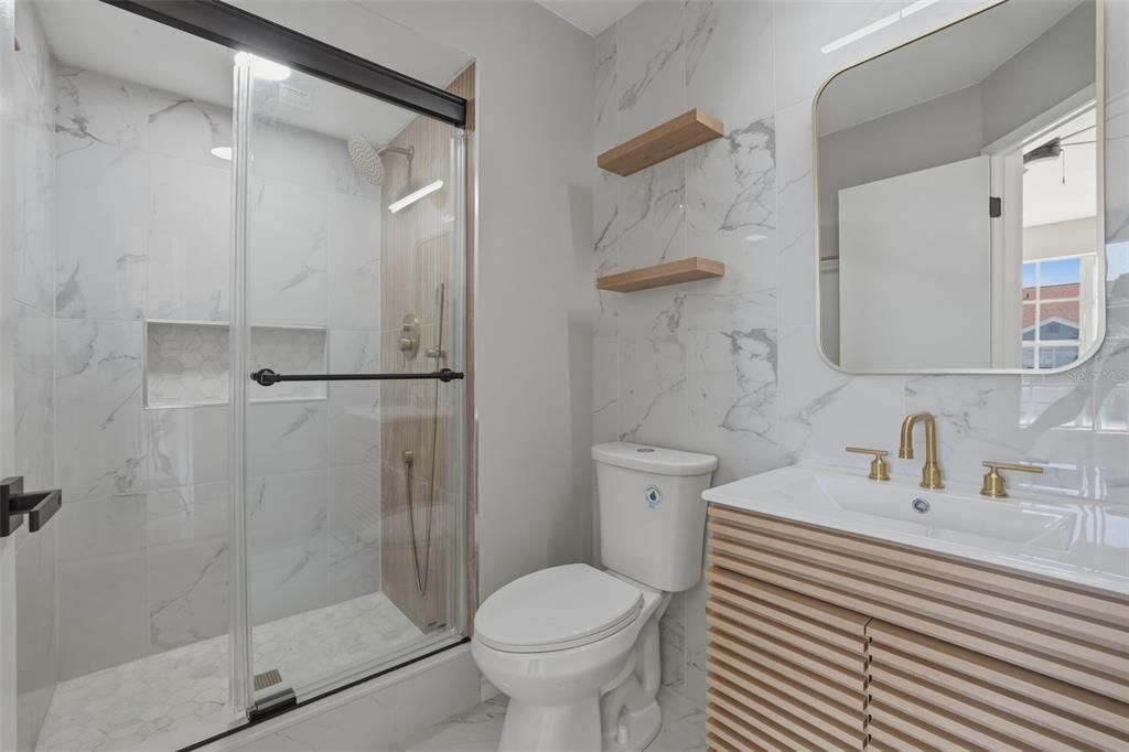 For Sale: $205,000 (2 beds, 2 baths, 1118 Square Feet)