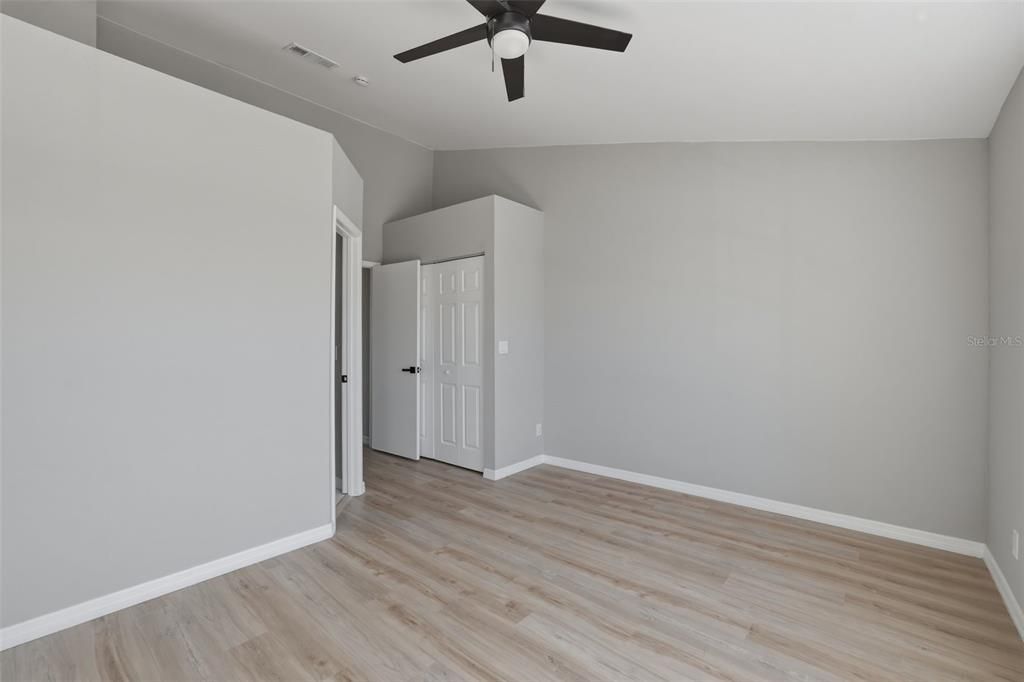 For Sale: $205,000 (2 beds, 2 baths, 1118 Square Feet)