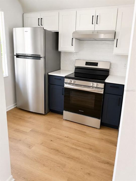 For Sale: $204,990 (2 beds, 2 baths, 835 Square Feet)