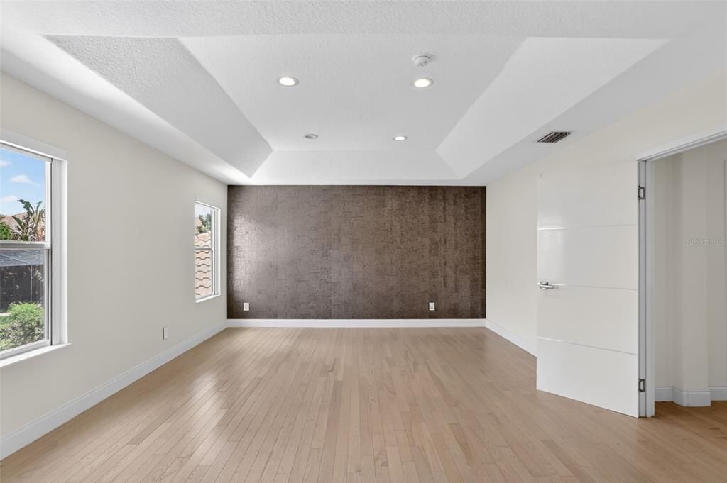 For Rent: $4,150 (5 beds, 5 baths, 2799 Square Feet)