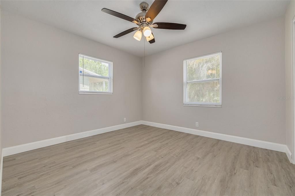 For Rent: $2,000 (2 beds, 1 baths, 828 Square Feet)