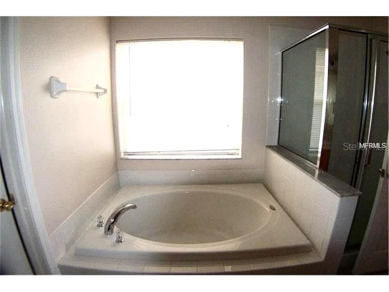 В аренду: $2,000 (4 спален, 2 ванн, 1685 Квадратных фут)