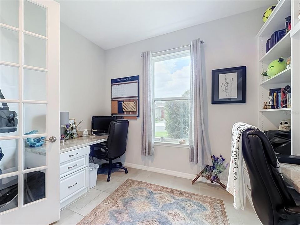 For Sale: $579,900 (4 beds, 3 baths, 2927 Square Feet)
