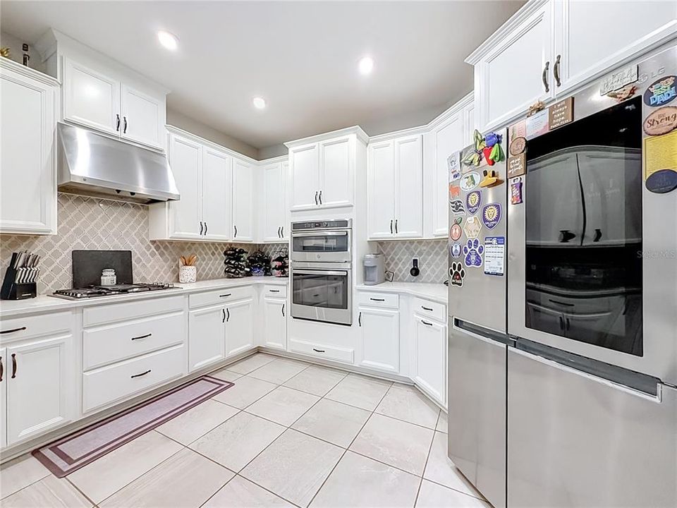 For Sale: $579,900 (4 beds, 3 baths, 2927 Square Feet)