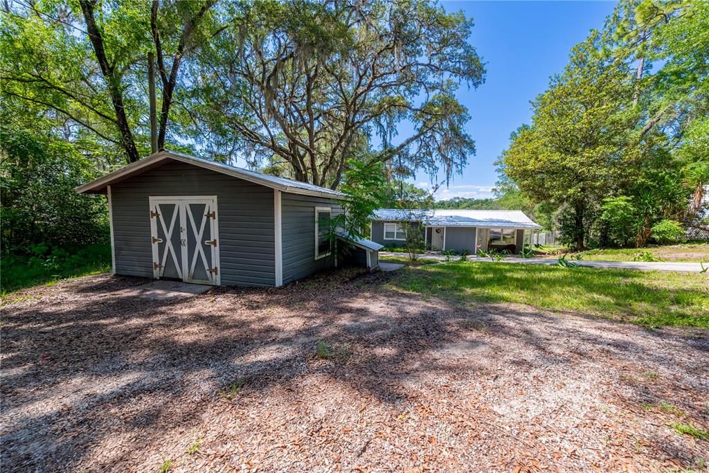 For Sale: $299,999 (3 beds, 2 baths, 1600 Square Feet)