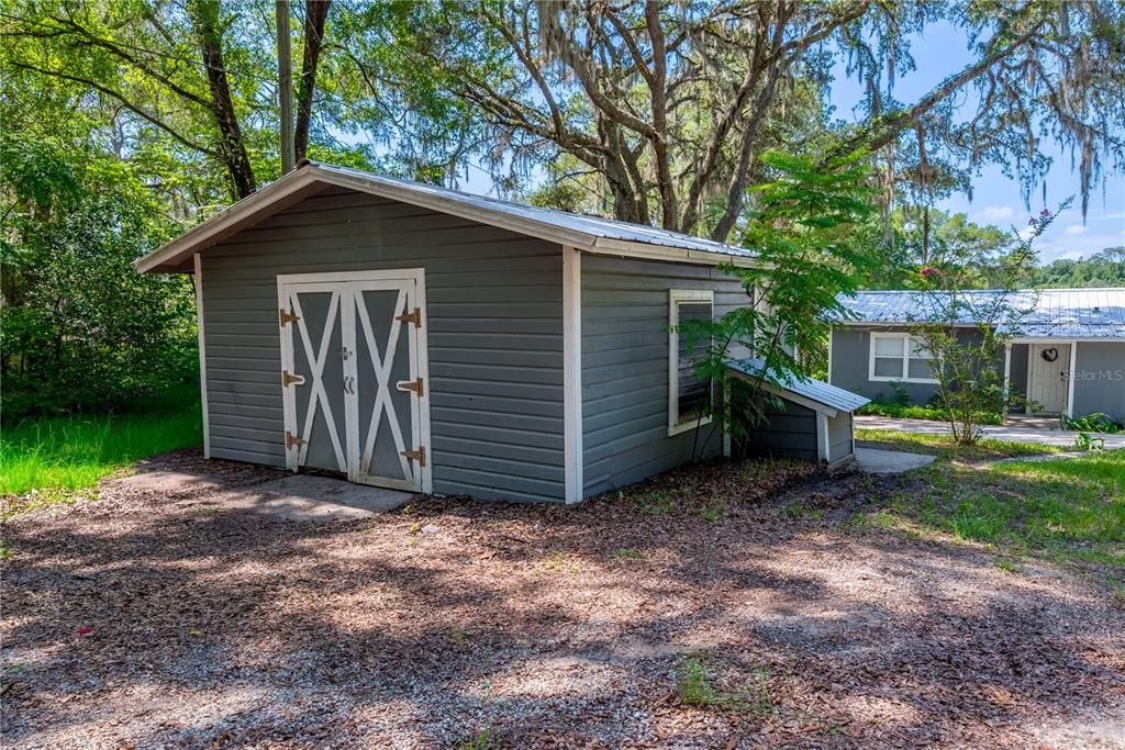 For Sale: $299,999 (3 beds, 2 baths, 1600 Square Feet)