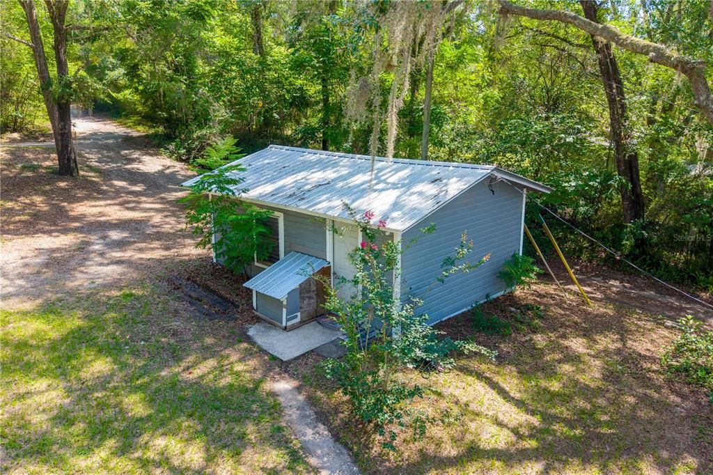 For Sale: $299,999 (3 beds, 2 baths, 1600 Square Feet)