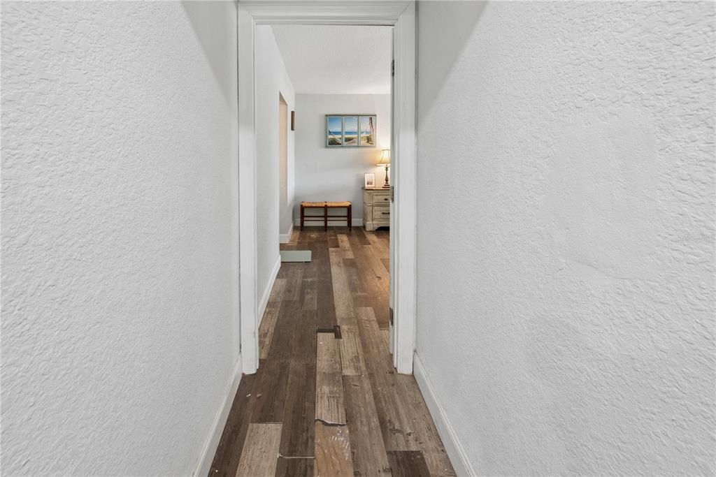 For Sale: $299,999 (3 beds, 2 baths, 1600 Square Feet)