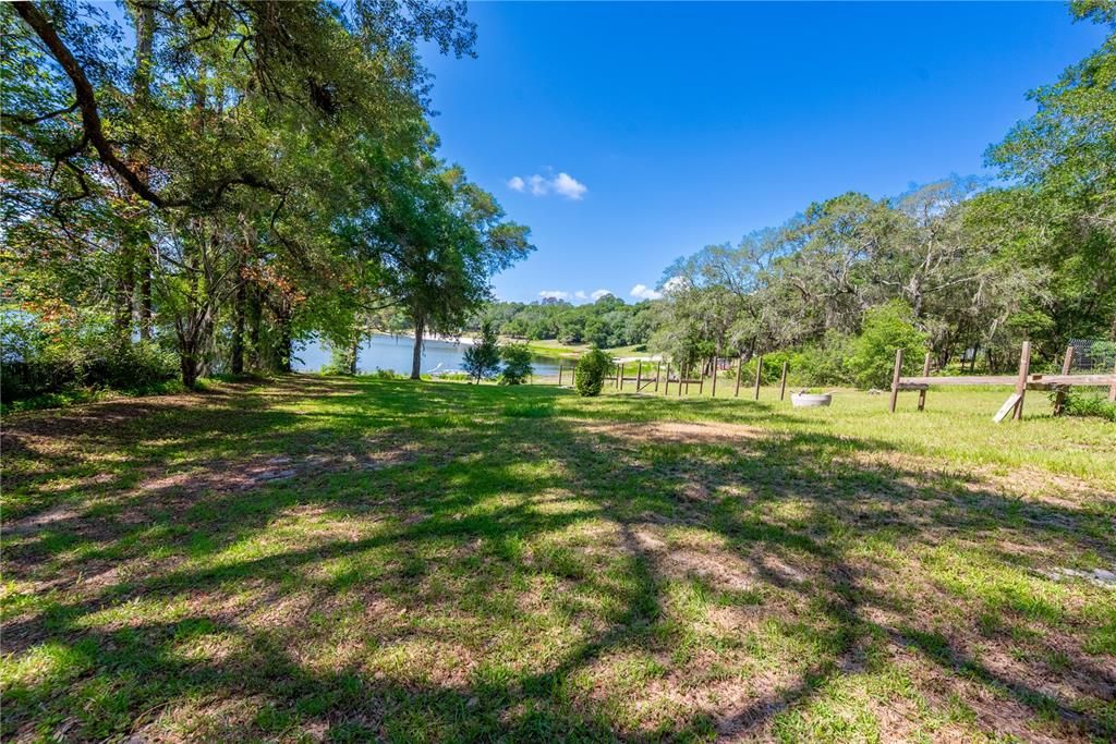 For Sale: $299,999 (3 beds, 2 baths, 1600 Square Feet)