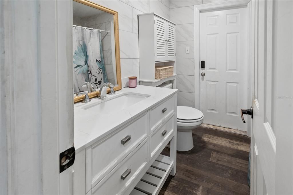 For Sale: $299,999 (3 beds, 2 baths, 1600 Square Feet)