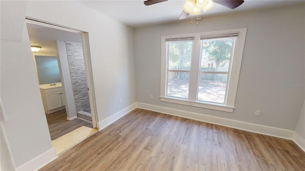 For Rent: $3,400 (4 beds, 2 baths, 2041 Square Feet)