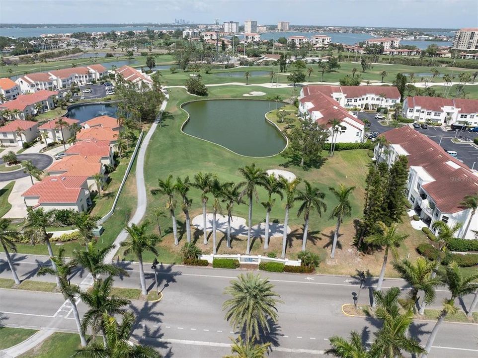 На продажу: $349,900 (2 спален, 2 ванн, 1145 Квадратных фут)