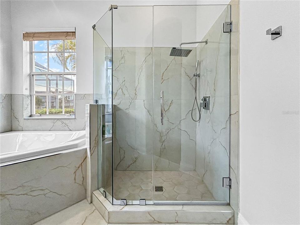 For Sale: $989,000 (4 beds, 2 baths, 2803 Square Feet)