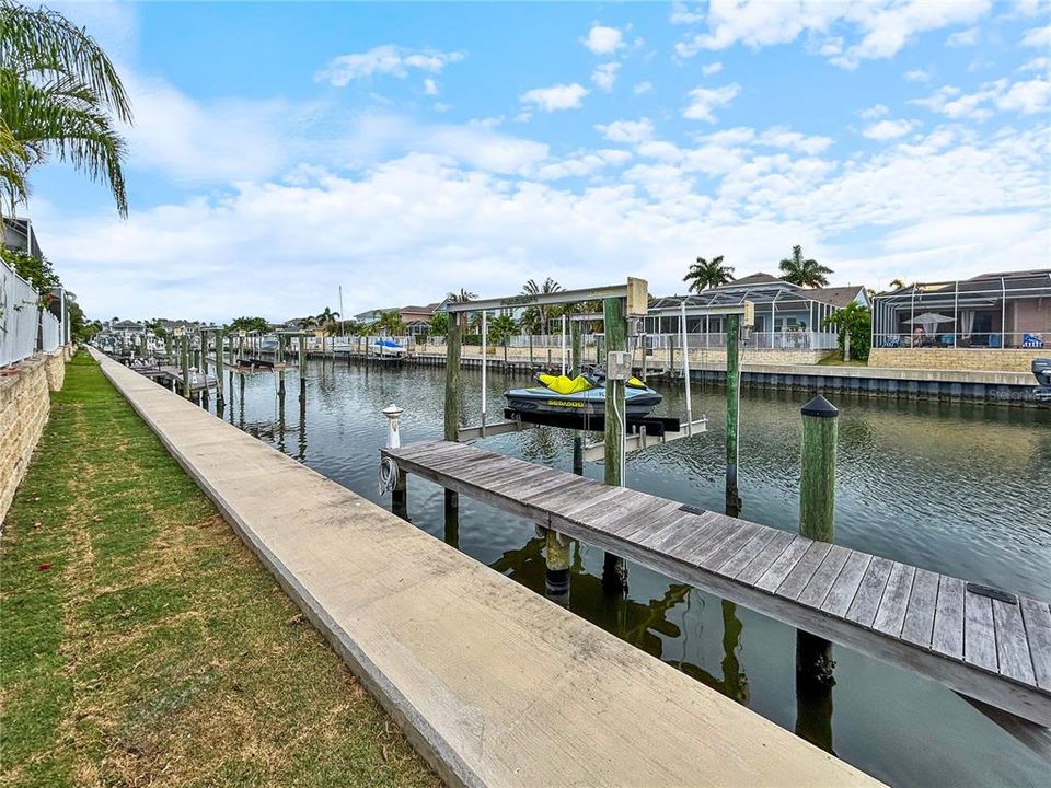 For Sale: $989,000 (4 beds, 2 baths, 2803 Square Feet)