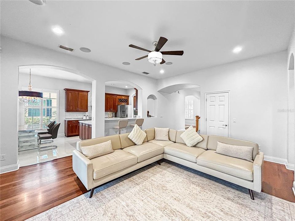 For Sale: $989,000 (4 beds, 2 baths, 2803 Square Feet)