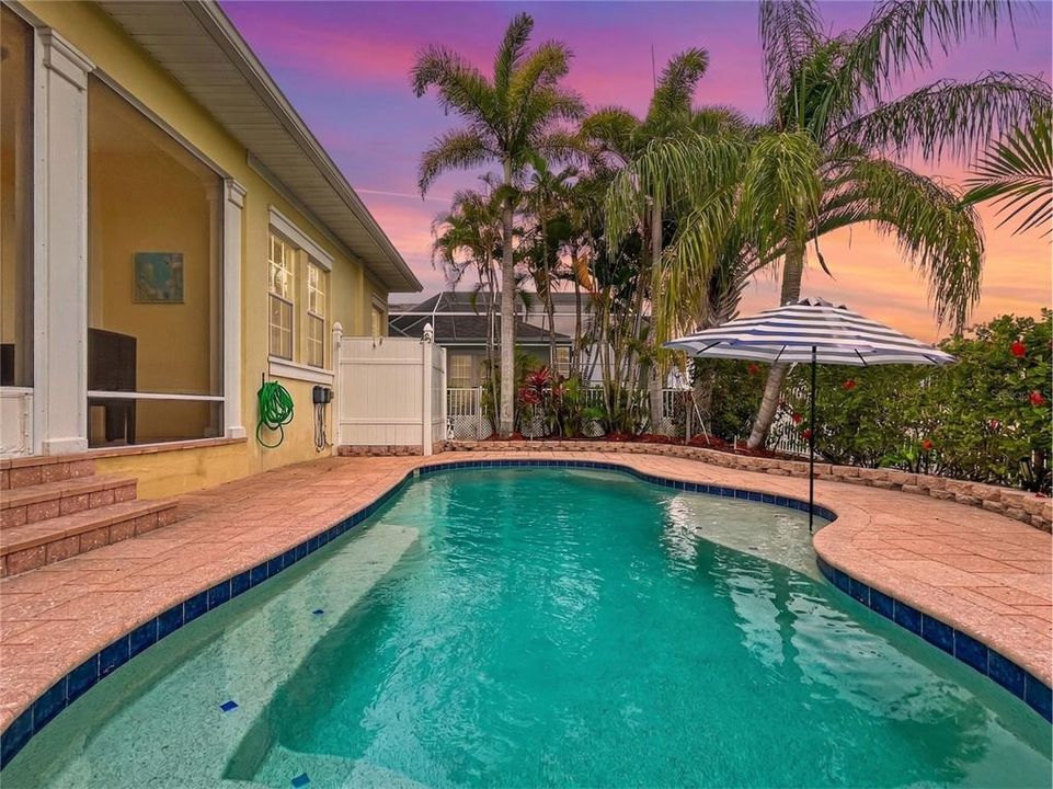 For Sale: $989,000 (4 beds, 2 baths, 2803 Square Feet)