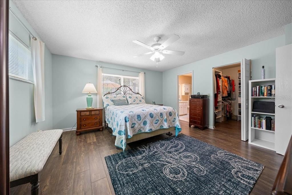 En Venta: $199,999 (2 camas, 2 baños, 1577 Pies cuadrados)