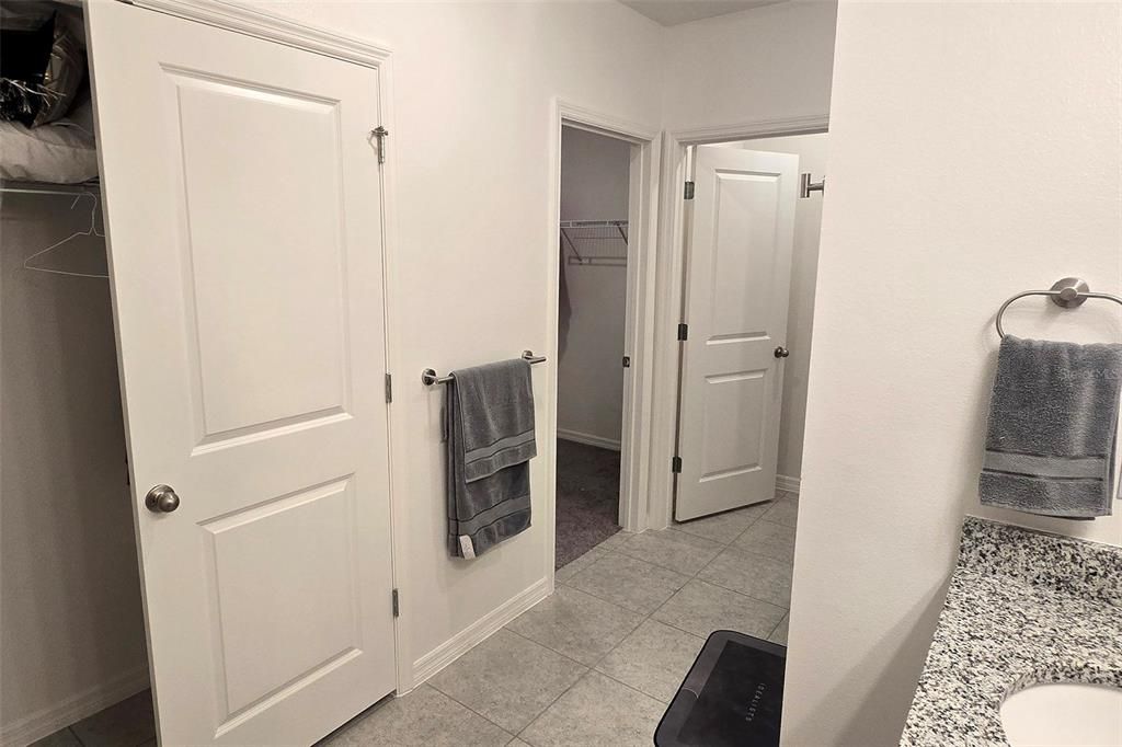 For Rent: $2,300 (3 beds, 2 baths, 1677 Square Feet)