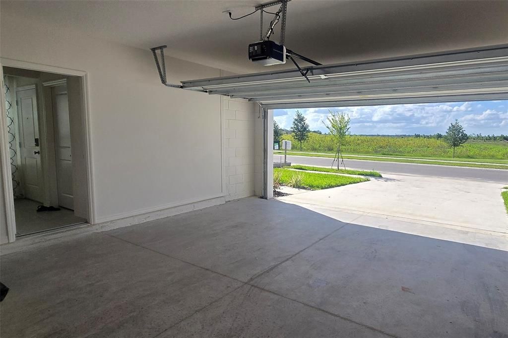 For Rent: $2,300 (3 beds, 2 baths, 1677 Square Feet)
