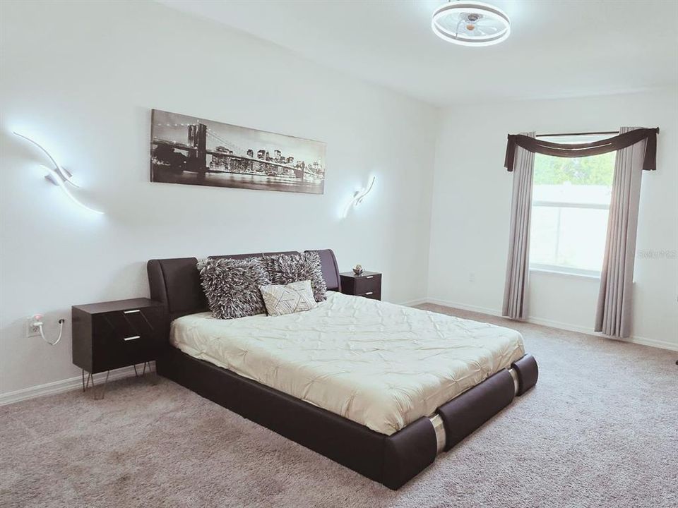 For Rent: $2,300 (3 beds, 2 baths, 1677 Square Feet)
