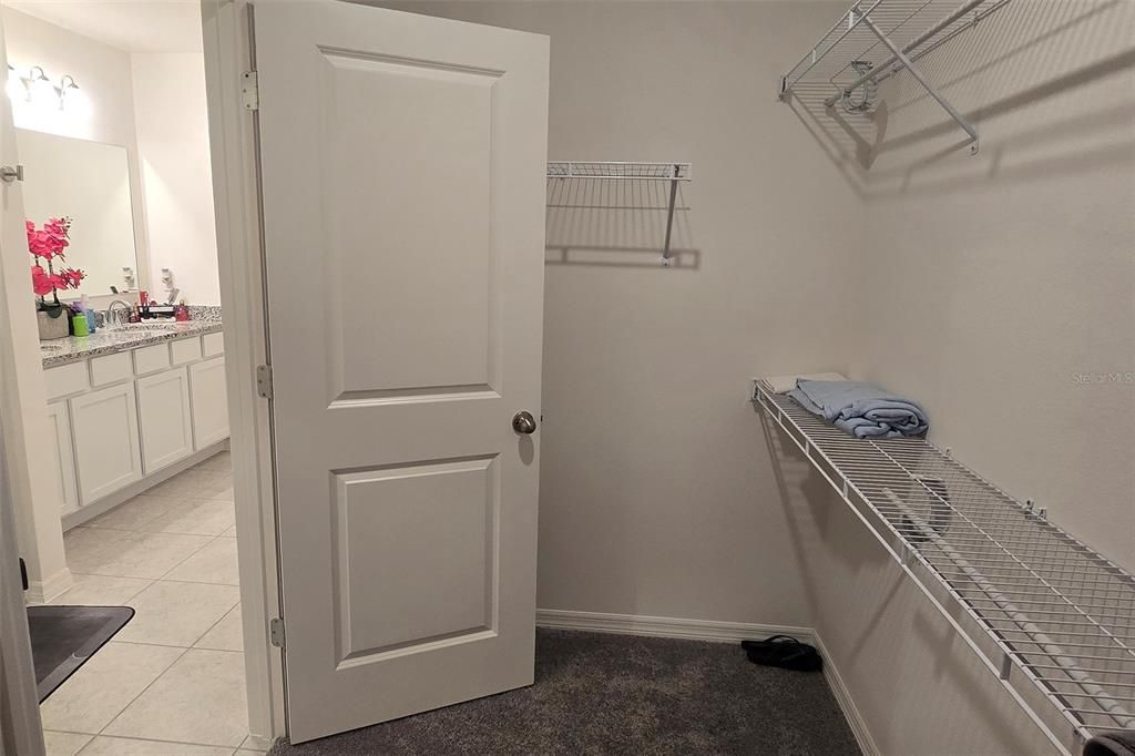 For Rent: $2,300 (3 beds, 2 baths, 1677 Square Feet)