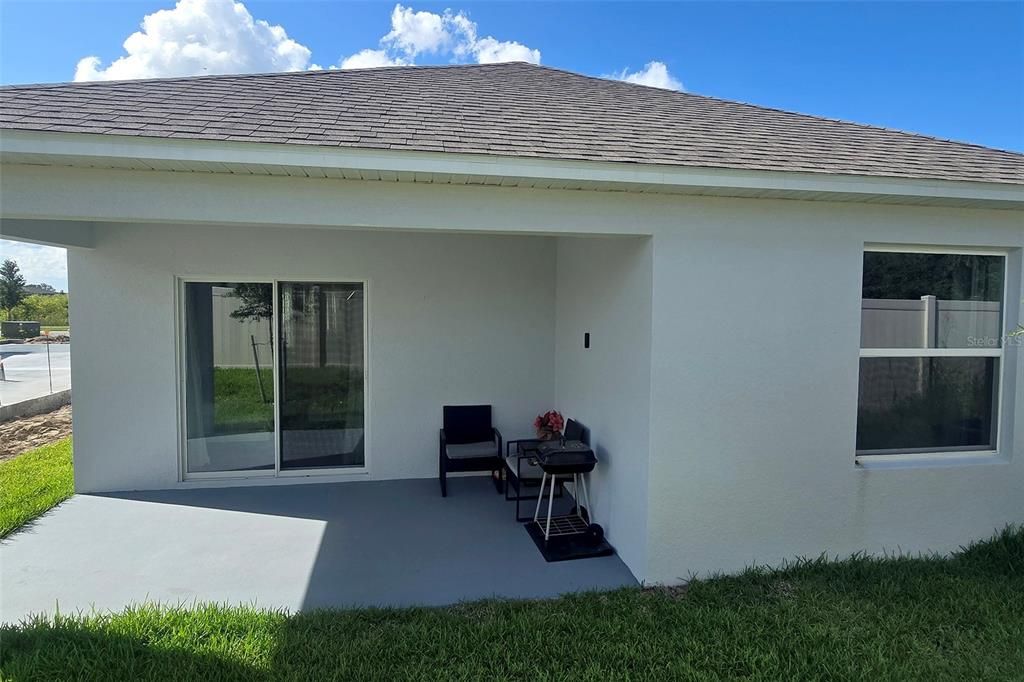 For Rent: $2,300 (3 beds, 2 baths, 1677 Square Feet)