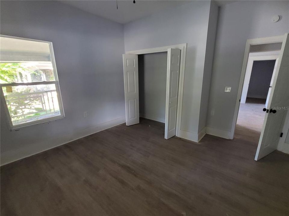 For Sale: $330,000 (3 beds, 3 baths, 1724 Square Feet)