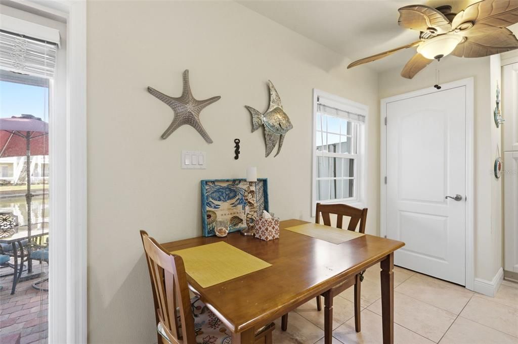 For Rent: $2,850 (2 beds, 1 baths, 720 Square Feet)