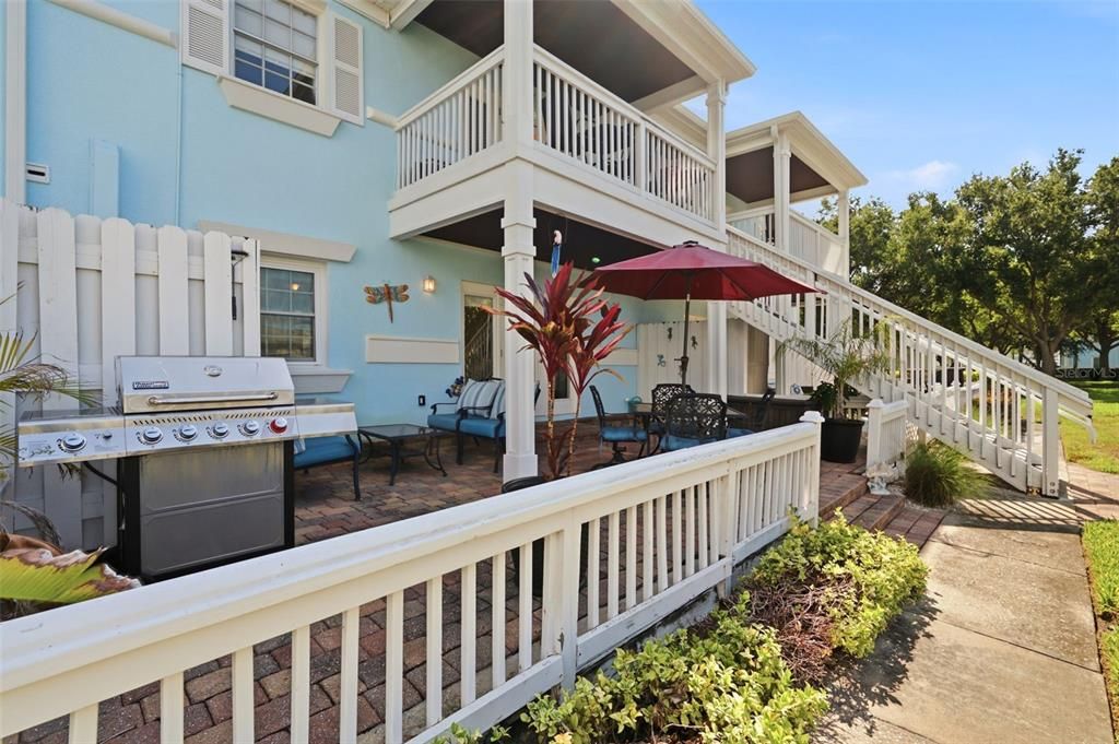For Rent: $2,850 (2 beds, 1 baths, 720 Square Feet)