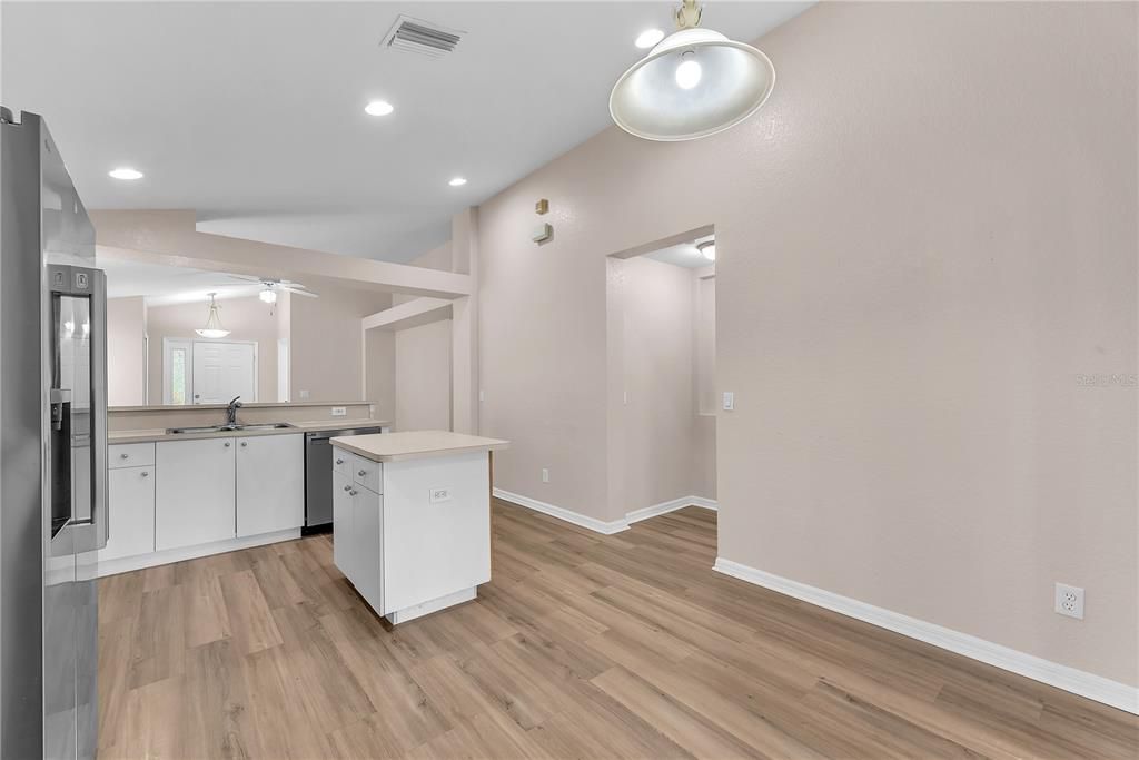 En Venta: $308,000 (3 camas, 2 baños, 1284 Pies cuadrados)