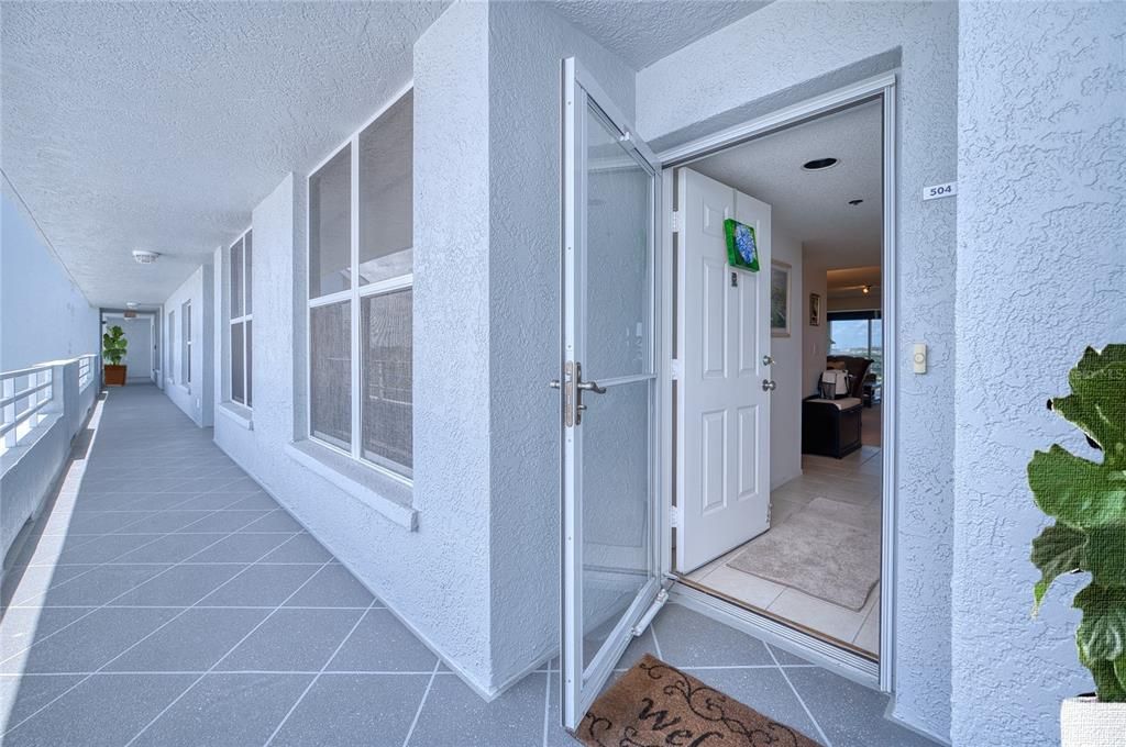 For Sale: $199,900 (2 beds, 2 baths, 1280 Square Feet)