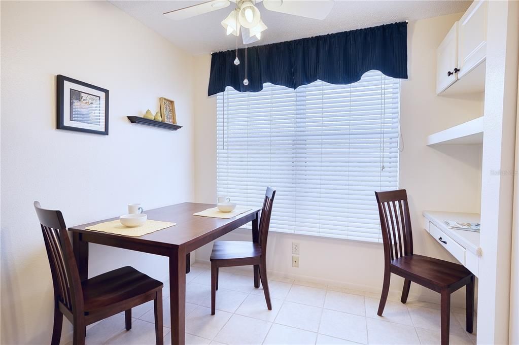For Sale: $199,900 (2 beds, 2 baths, 1280 Square Feet)