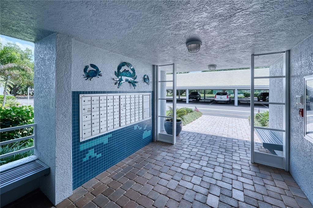 For Sale: $199,900 (2 beds, 2 baths, 1280 Square Feet)