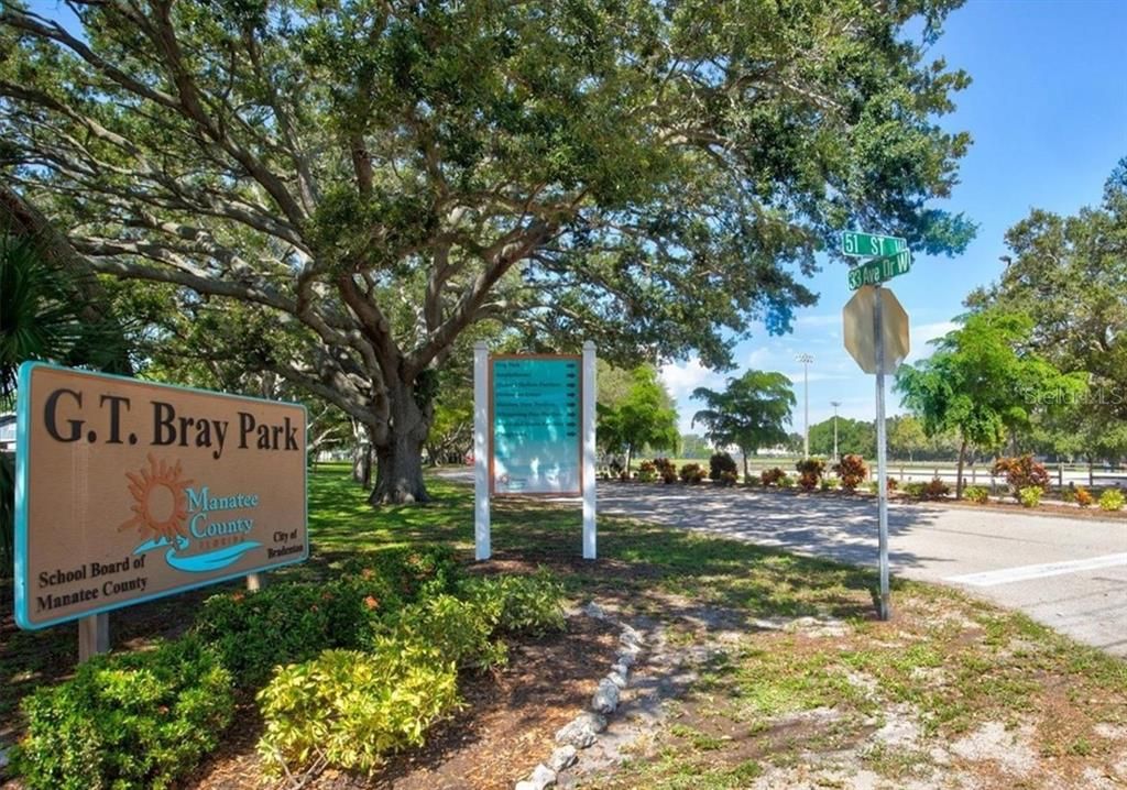 For Sale: $199,900 (2 beds, 2 baths, 1280 Square Feet)