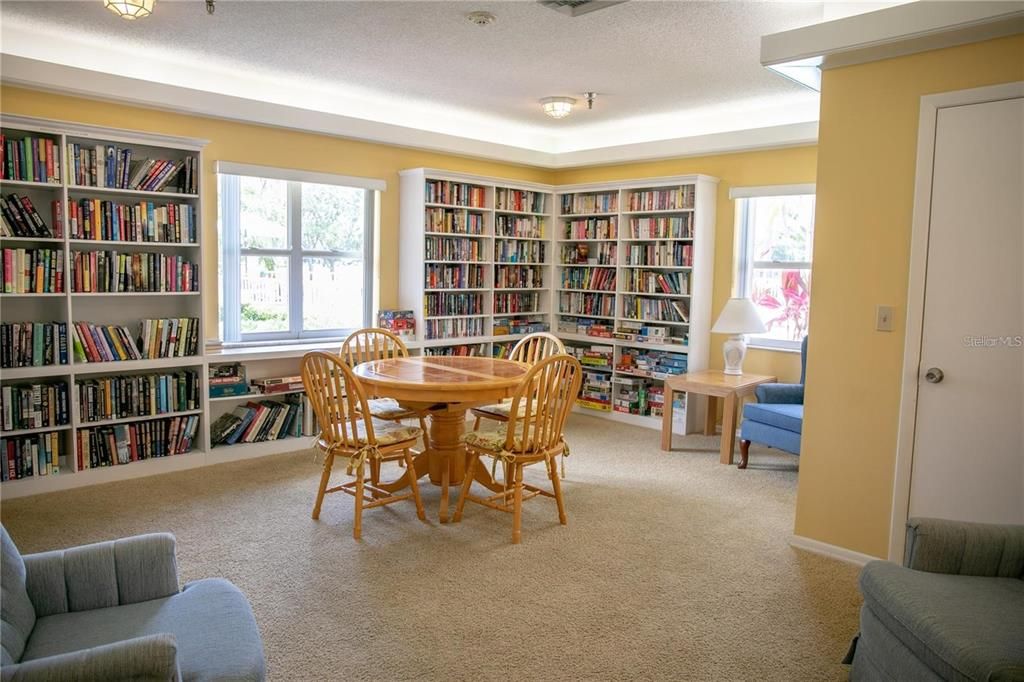 For Sale: $199,900 (2 beds, 2 baths, 1280 Square Feet)