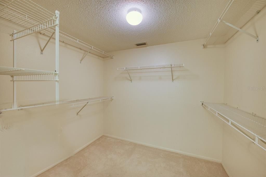 For Sale: $199,900 (2 beds, 2 baths, 1280 Square Feet)
