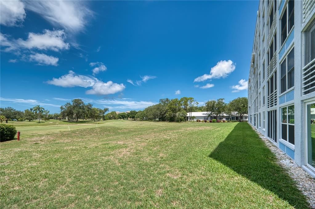 For Sale: $199,900 (2 beds, 2 baths, 1280 Square Feet)