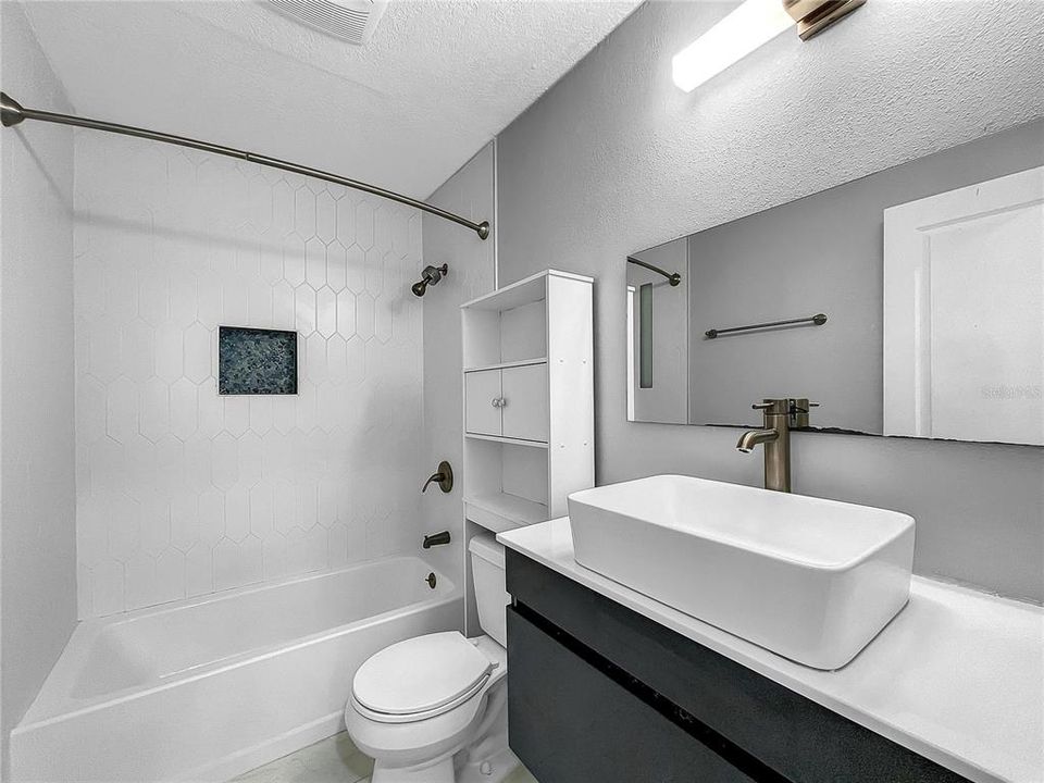 В аренду: $3,050 (3 спален, 2 ванн, 1360 Квадратных фут)