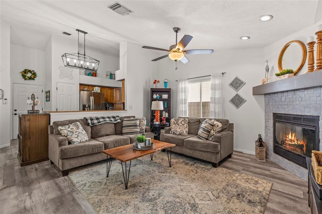 En Venta: $455,000 (3 camas, 2 baños, 1669 Pies cuadrados)