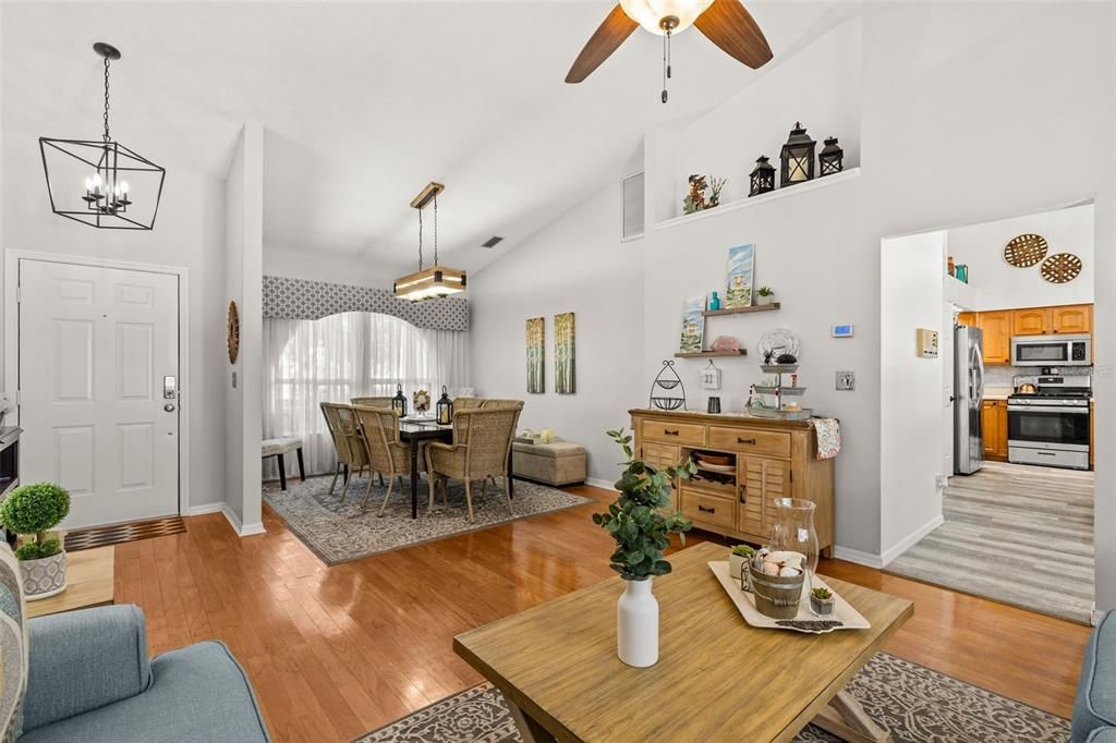 En Venta: $455,000 (3 camas, 2 baños, 1669 Pies cuadrados)