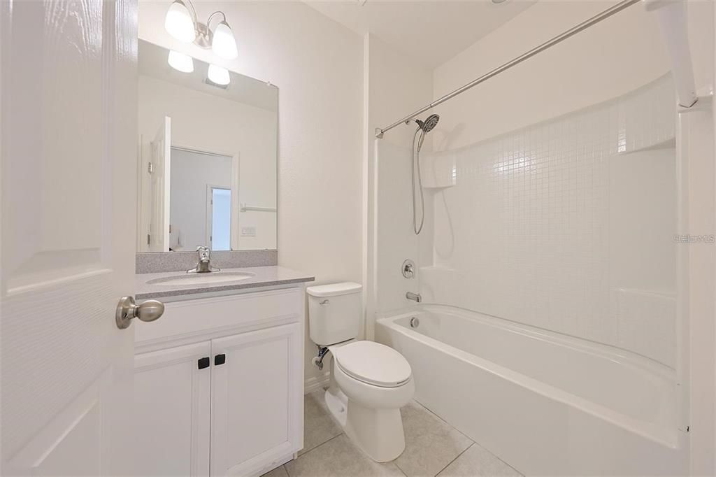 В аренду: $2,400 (3 спален, 2 ванн, 1617 Квадратных фут)