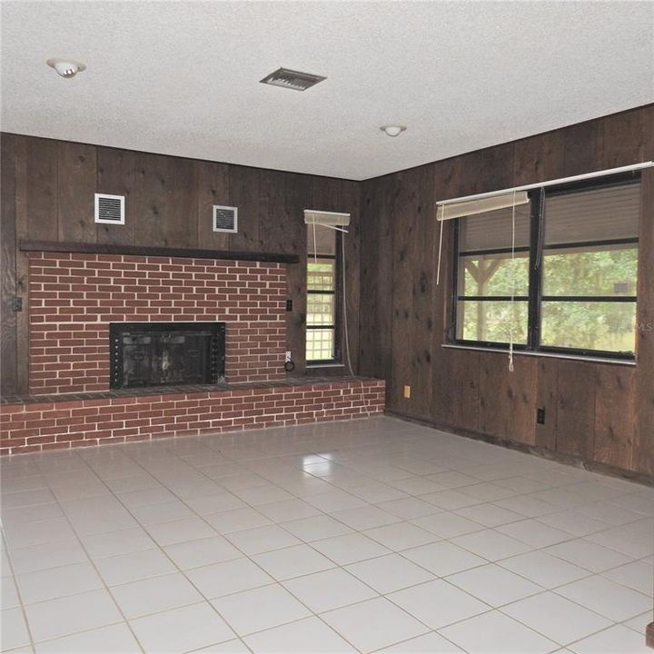 En Venta: $253,000 (2 camas, 2 baños, 1344 Pies cuadrados)
