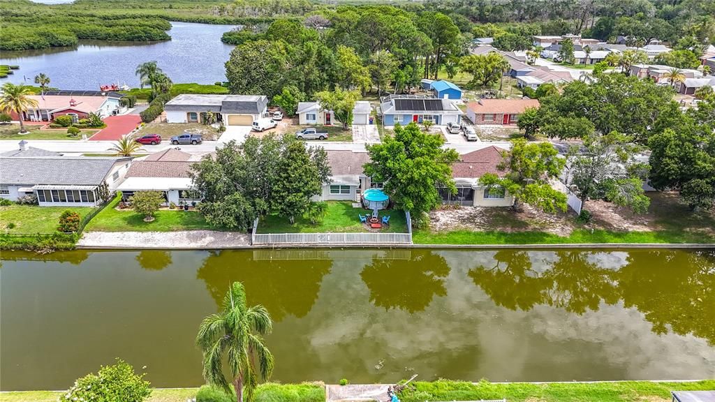 For Sale: $249,900 (2 beds, 2 baths, 1236 Square Feet)