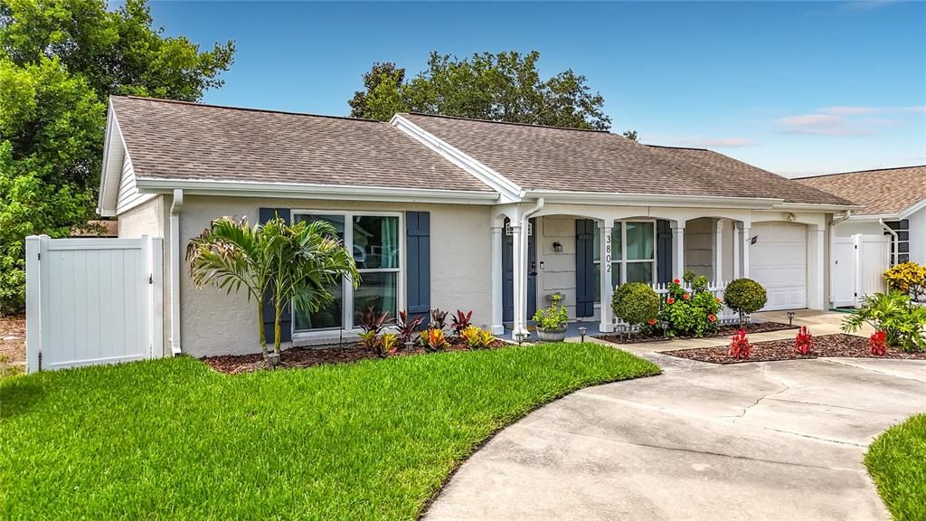 For Sale: $249,900 (2 beds, 2 baths, 1236 Square Feet)